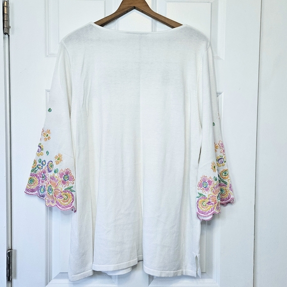 Bob Mackie Wearable Art VintageIvory Floral Embroidered Bell Sleeve Knit Top 1X - Picture 4 of 4